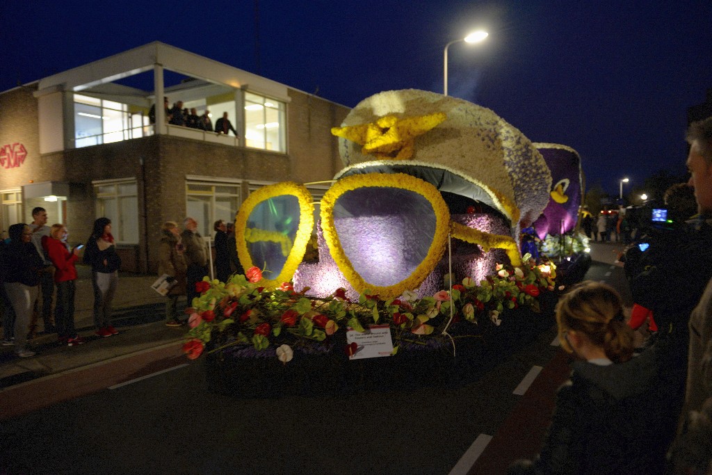 ../Images/Bloemencorso Noordwijkerhout 266.jpg